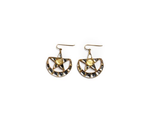 Chaand Tara Earrings